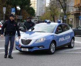 Finse di stare male e rapinò una giovane automobilista, arrestato dalla polizia 37enne di Vietri sul Mare