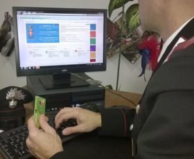 Accede al conto corrente bancario di ente pubblico e tenta di farsi un bonifico di 7.500 euro, alernitano 38enne denunciato