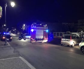 Montoro, scontro tra due auto, danneggiata conduttura del metano