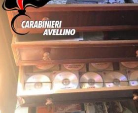 MONTORO  – CD, DVD E GIOCHI FALSI 45ENNE DENUNCIATO DAI CARABINIERI