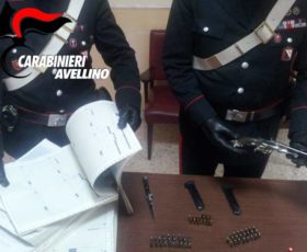 ARMI, MUNIZIONI E CARTE DI CIRCOLAZIONE IN BIANCO: 50ENNE ARRESTATO DAI CARABINIERI.