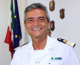 Cambio di comando alla Capitaneria di porto di Salerno, Menna al posto di Ancora
