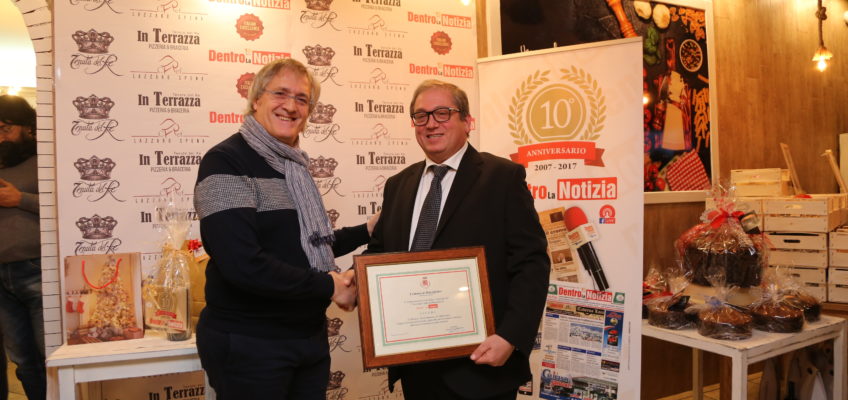 Antonio resscigno gianni gaeta consegna targa