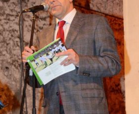 Baronissi, furto nella scuola elementare: Moscatiello all’attacco, i cittadini hanno paura