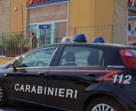 Montoro (AV) – Ladri ancora in azione presso il centro Montoro, si aziona la nebbia artificiale all’Unieuro: malviventi in fuga