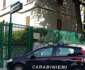 Caposele (AV)- Preleva 1200 euro con la carta rubata al vicino: denunciato dai Carabinieri