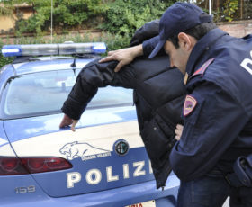 Battipaglia. Contrasto allo spaccio di droga: arrestato un giovane spacciatore dalla Polizia