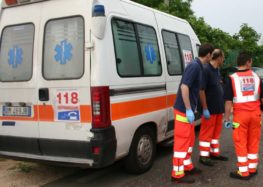 Incidente in litoranea tra Salerno e Pontecagnano, scontro tra due auto. Tre in ospedale