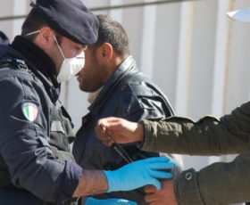 Migranti, 12 casi di tubercolosi in provincia di Napoli