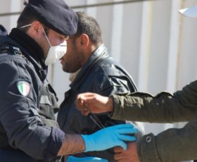 Migranti, 12 casi di tubercolosi in provincia di Napoli