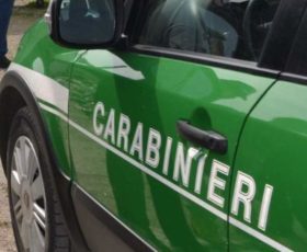 Lioni – Autovettura abbandonata su suolo pubblico: I Carabinieri denunciano la proprietaria