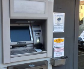 Roccapiemonte, bomba al Bancomat della banca Carime in pieno centro.