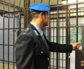 Tenta di uccidersi in cella. Salvato dal intervento dell’Agente di Polizia Penitenziaria