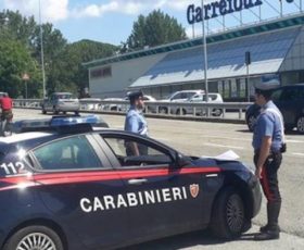 Montoro. Furto di 8 mila euro al supermercato Carrefour