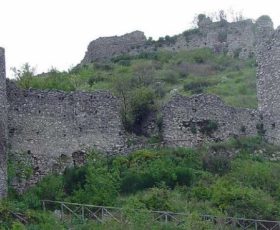 Mercato San Severino. Visita al Castello di San Severino, la soddisfazione del sindaco Somma