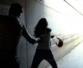 Montoro, non si rassegna alla fine della storia con l’ex fidanzatina, sedicenne in comunità