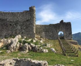 Mercato San Severino. I lavori di ripristino della guardia del castello dei Sanseverino e dell’impianto di illuminazione