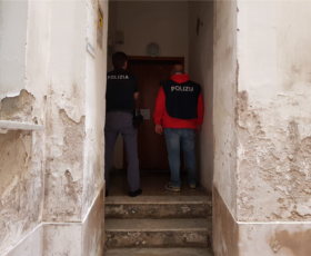 Salerno. La Polizia scopre un’alcova in centro città e denuncia un uomo ed una donna brasiliani