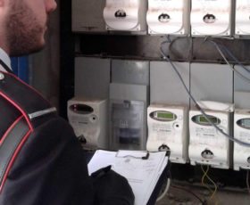Grottaminarda (Av). Ruba energia elettrica con allaccio abusivo al contatore condominiale