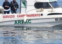 Acque di balneazione monitorate dall’Arpac in Campania, poche criticità ad agosto