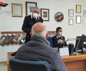 Prenotazione vaccini per agli anziani, arriva l’aiuto dei carabinieri