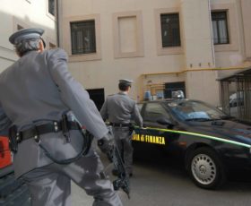 Bancarotta fraudolenta, la guardia di finanza sequestra beni e denaro per 21 milioni di euro. Indagate 40 persone