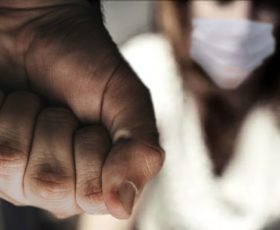 Padre padrone  arrestato per violenza sessuale e lesioni ai danni dei figli