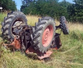 Si ribalta con il trattore, muore schiacciato 83enne di Santo Stefano del Sole