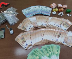 Sequestrato un etto di cocaina, mezzo chilo di hashish e 20mila euro in contanti