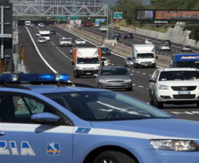 Individuato sulla Salerno Reggio Calabria, la Polizia Stradale arresta pericoloso latitante