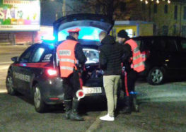 Provocano incidente e si rifiutano di sottoporsi al test alcolemico: denunciati in due